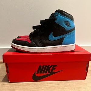 Nike Air Jordan 1 High OG-Black/Powder Blue/Gym Red (US women’s 8/men’s 6.5)